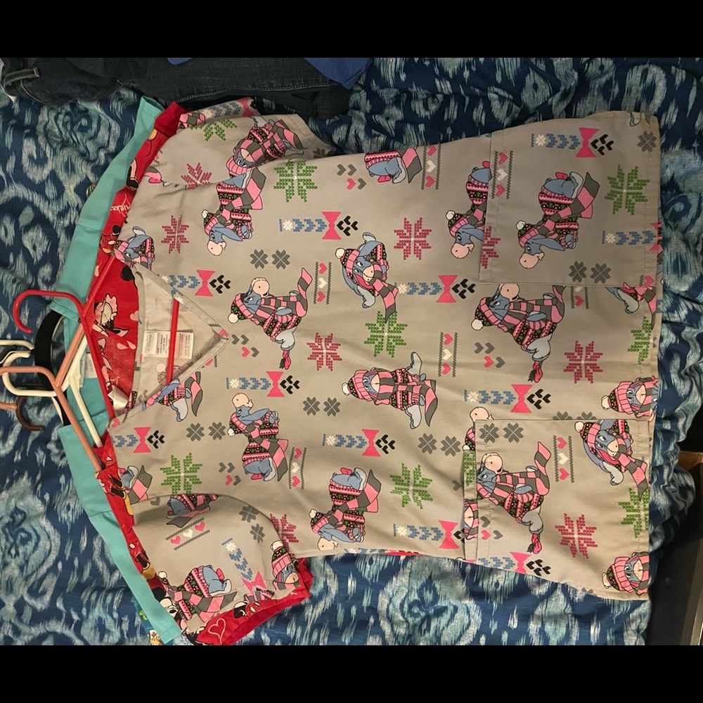 Eeyore XS scrub top
